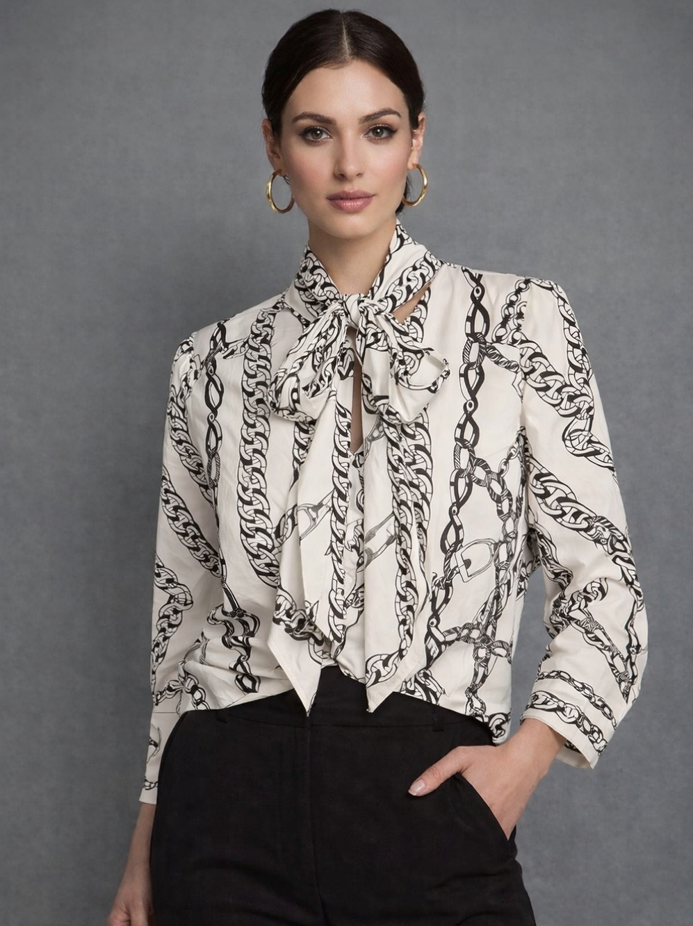 Women's white and black Chain-Print Blouse with Neck Tie size Large NWT